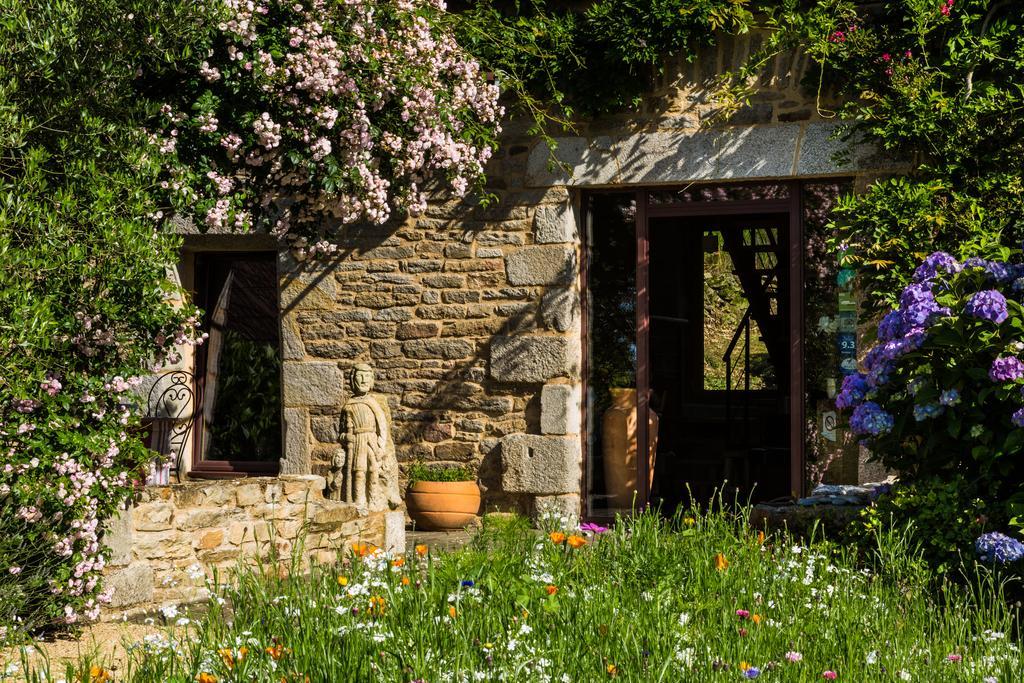 Bed And Breakfast La Fontaine Blanche Melgven Zewnętrze zdjęcie